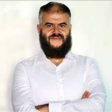 صورة المؤلف وليد عودة